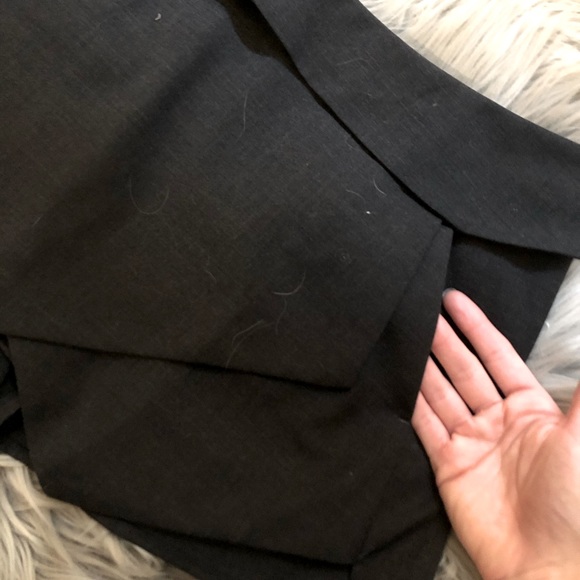 Aritzia Babaton Colin Skort - Picture 1 of 4